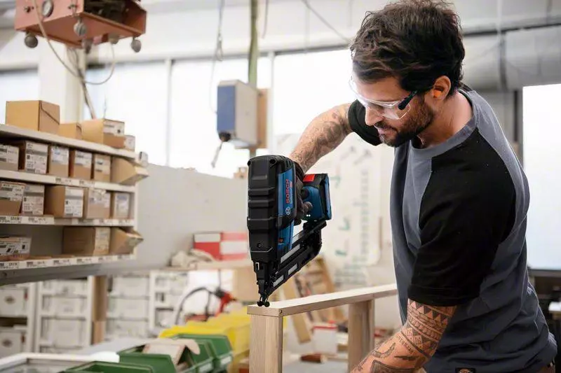 Cloueur Sans Fil BOSCH GNH 18V-64 M En L-BOXX - Sans Batterie Ni Chargeur - 0601481001 â Image 2