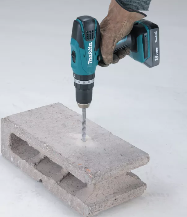 Perceuse Visseuse à Percussion MAKITA 18V Li-Ion 1.3Ah En Mallette ALU + KIT D'accessoires - HP457DWEX4 – Image 3